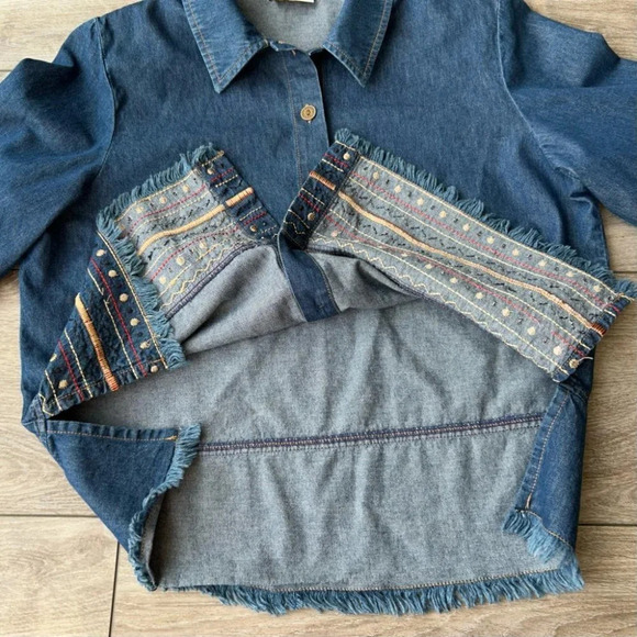Vintage Alia Chambray Half Sleeve Embroidered Button Shirt  with Fringe Hem - Picture 11 of 15